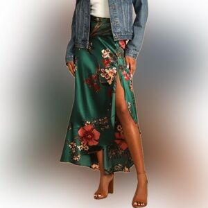NWT Superbly Stunning Emerald Green Floral Print Satin Maxi Skirt.